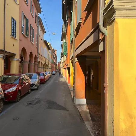Fondazza Boutique *